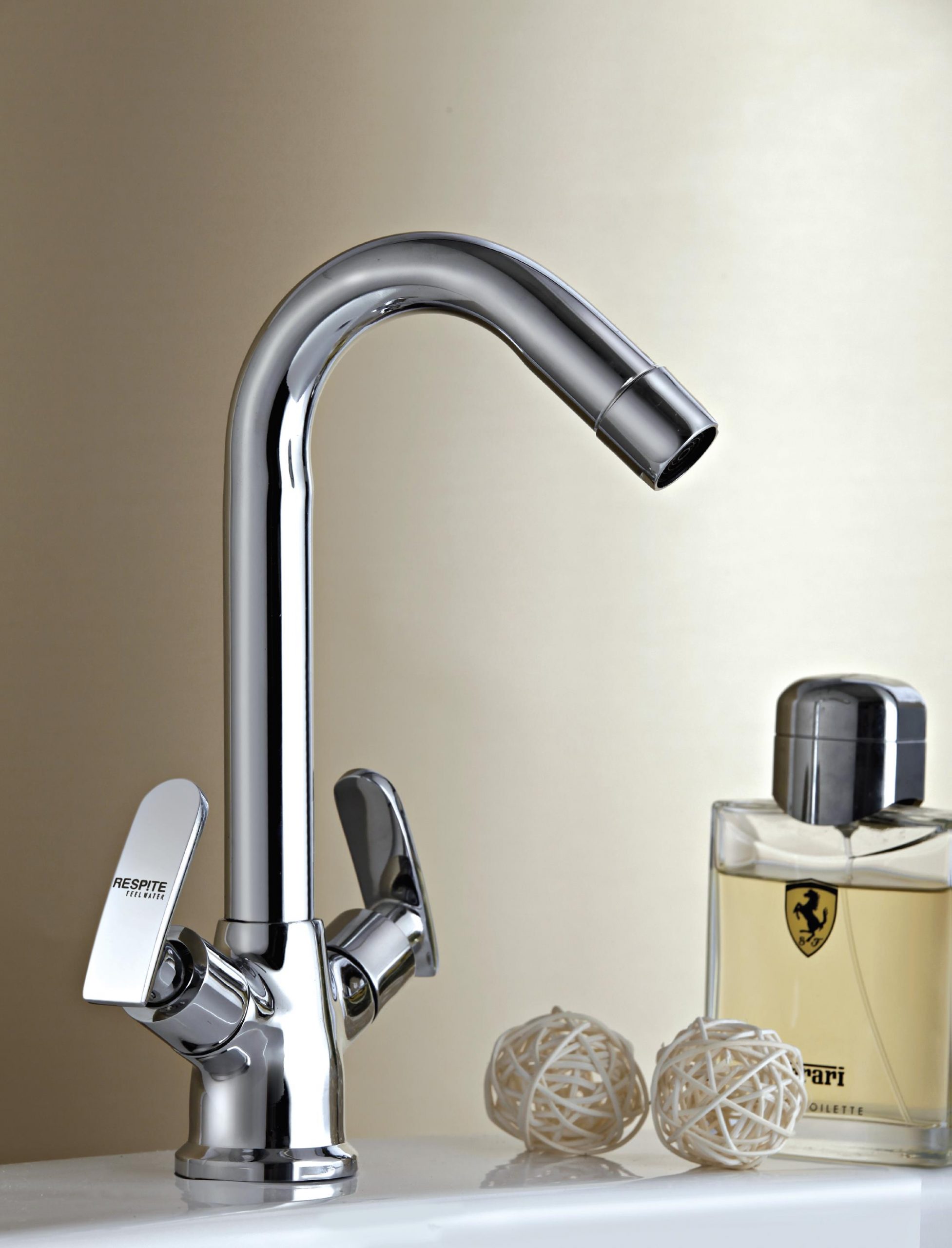 Centre Hole Basin Mixer